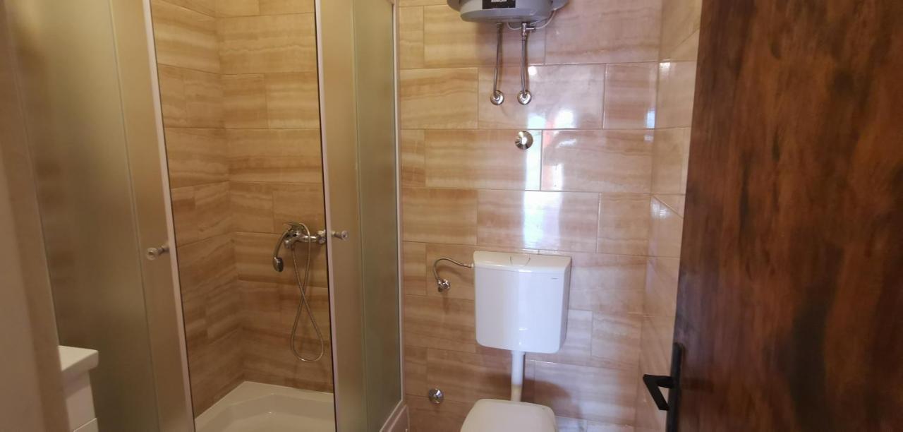 דירות Big House For 14 People In Centre Of לומבארדה מראה חיצוני תמונה