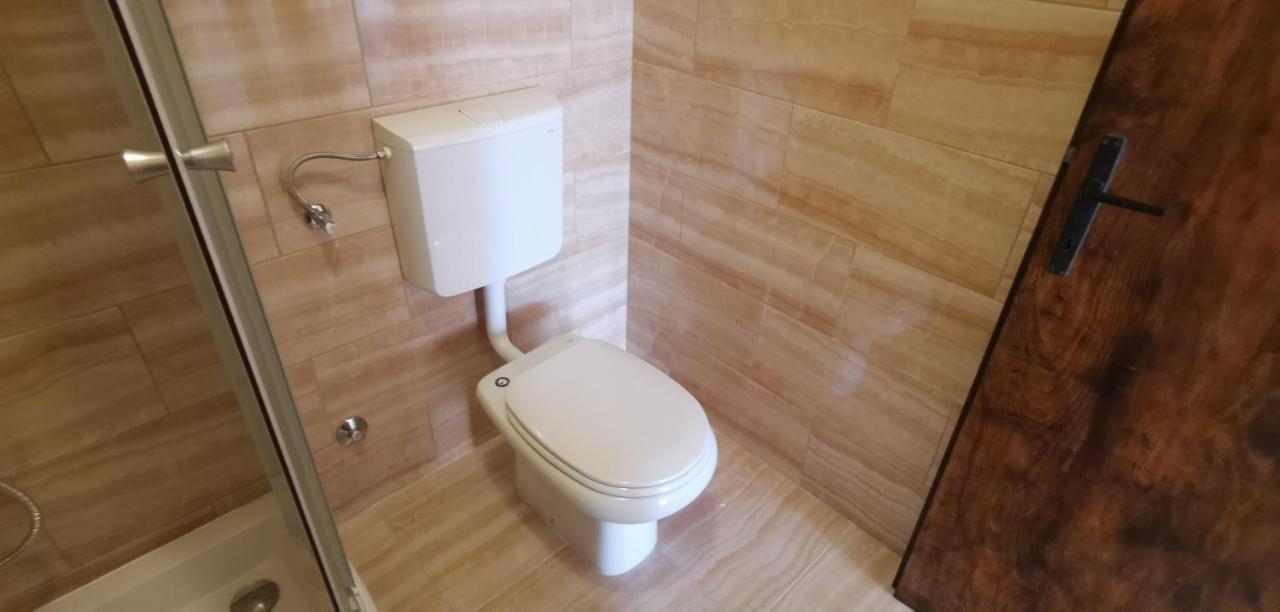 דירות Big House For 14 People In Centre Of לומבארדה מראה חיצוני תמונה